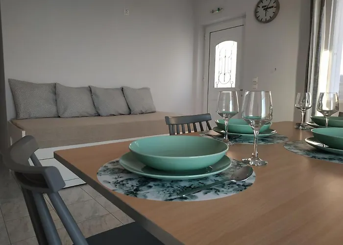 Summer House Athánion